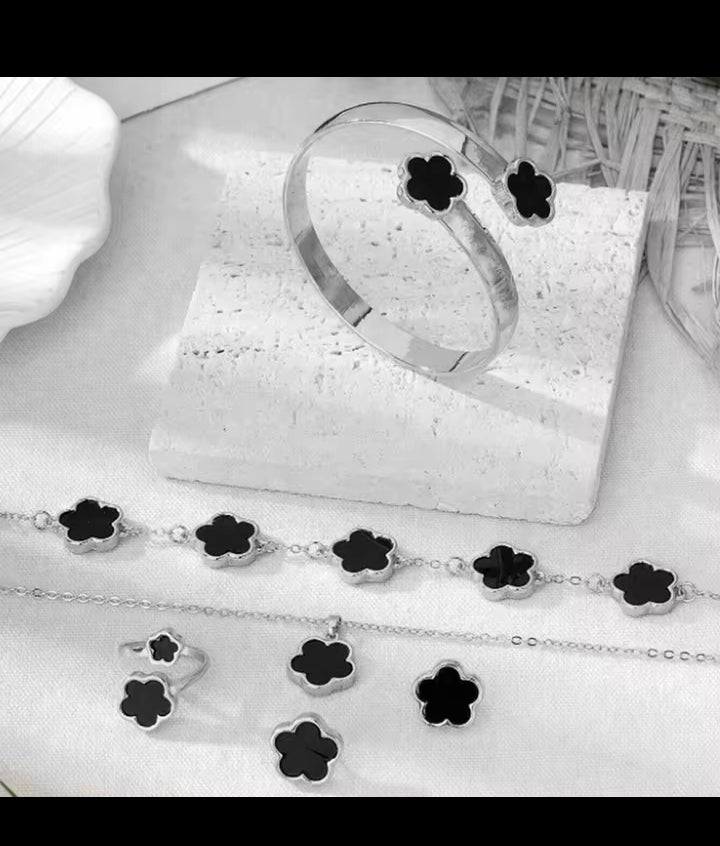 5pcs Lucky Five-petal Flower Women's Jewelry Set, Fashion Flower Bracelet + Necklace + Earrings + Bracelet + Ring, Birthday